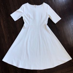 Simple Plain Classic vintage-style White Dress